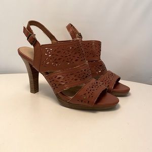 Brown Heels size 6.5